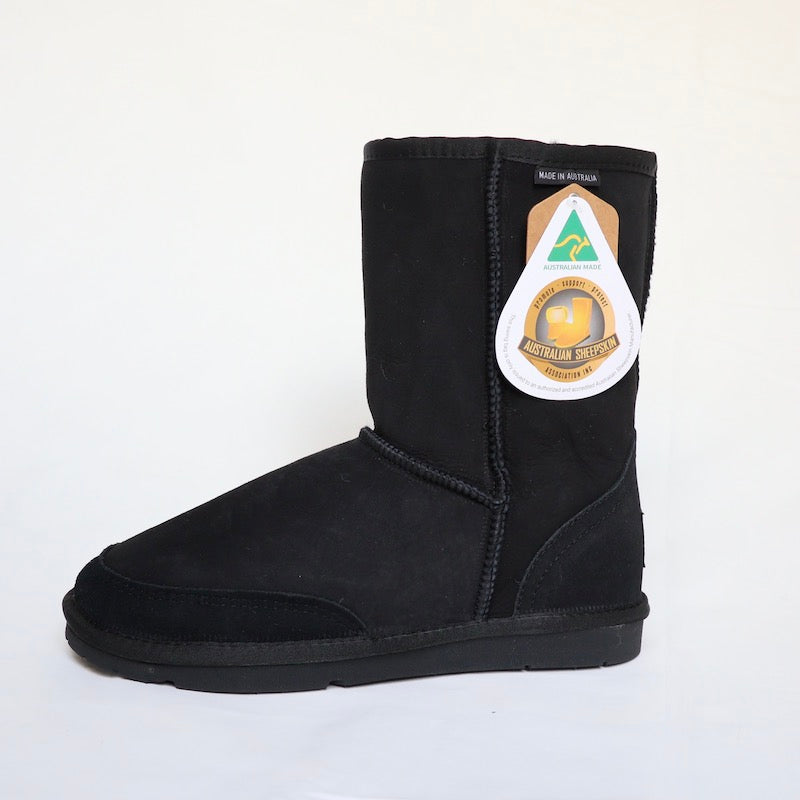 UGG Lorne Classic Short