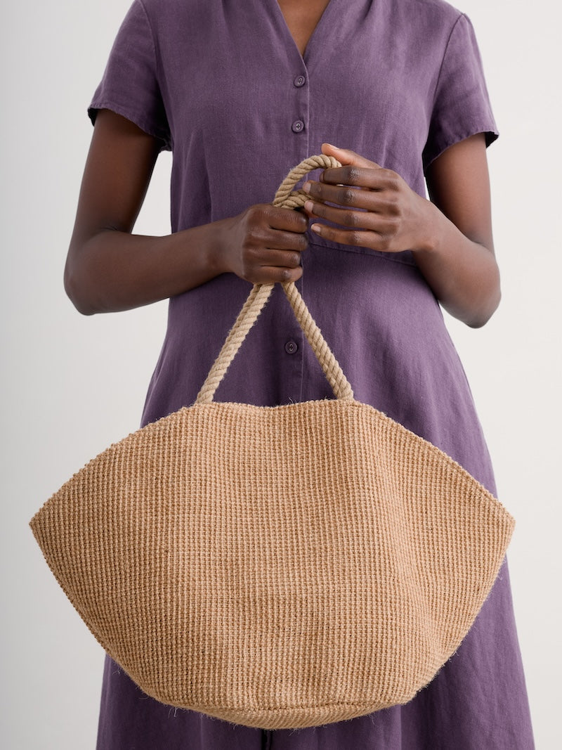 Alkanet Jute Clam-Shaped Bag