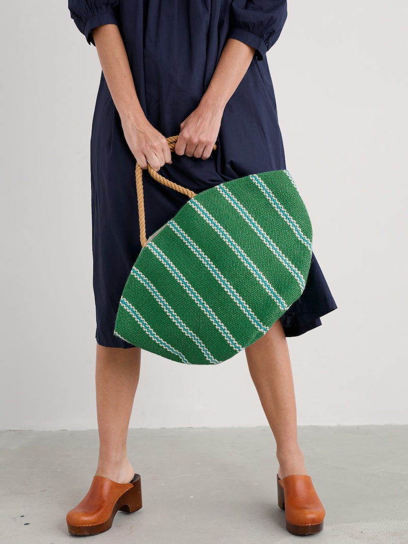 Alkanet Jute Clam-Shaped Bag