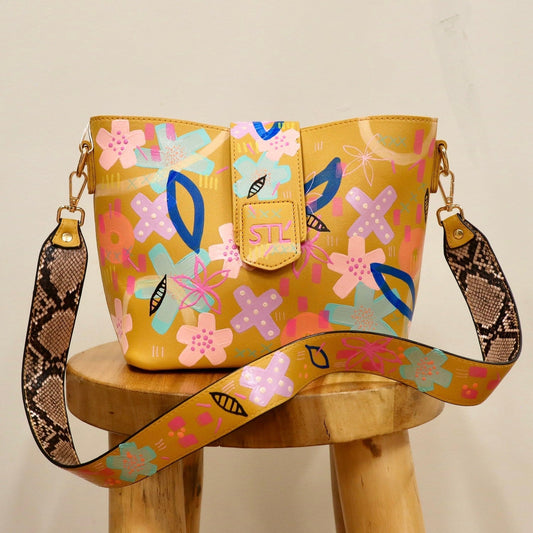 Handbag Vegan Leather Chloe - Mustard Painted Strap The Label 