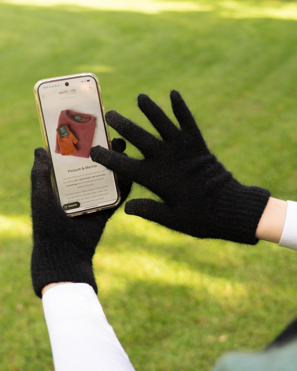 Glove Conductive Possum Merino