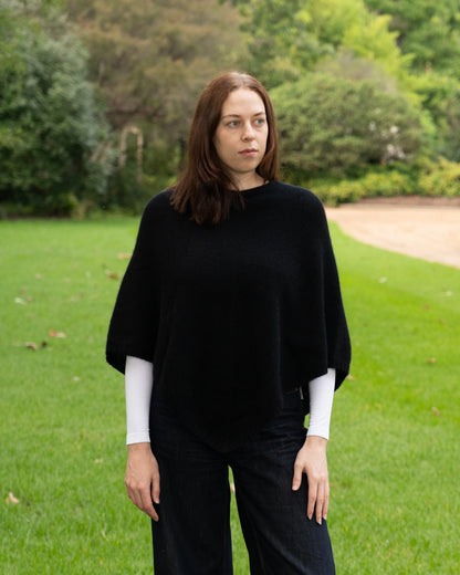Poncho Possum Merino Classic Black