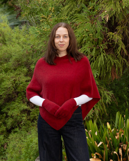 Poncho Possum Merino Classic Red