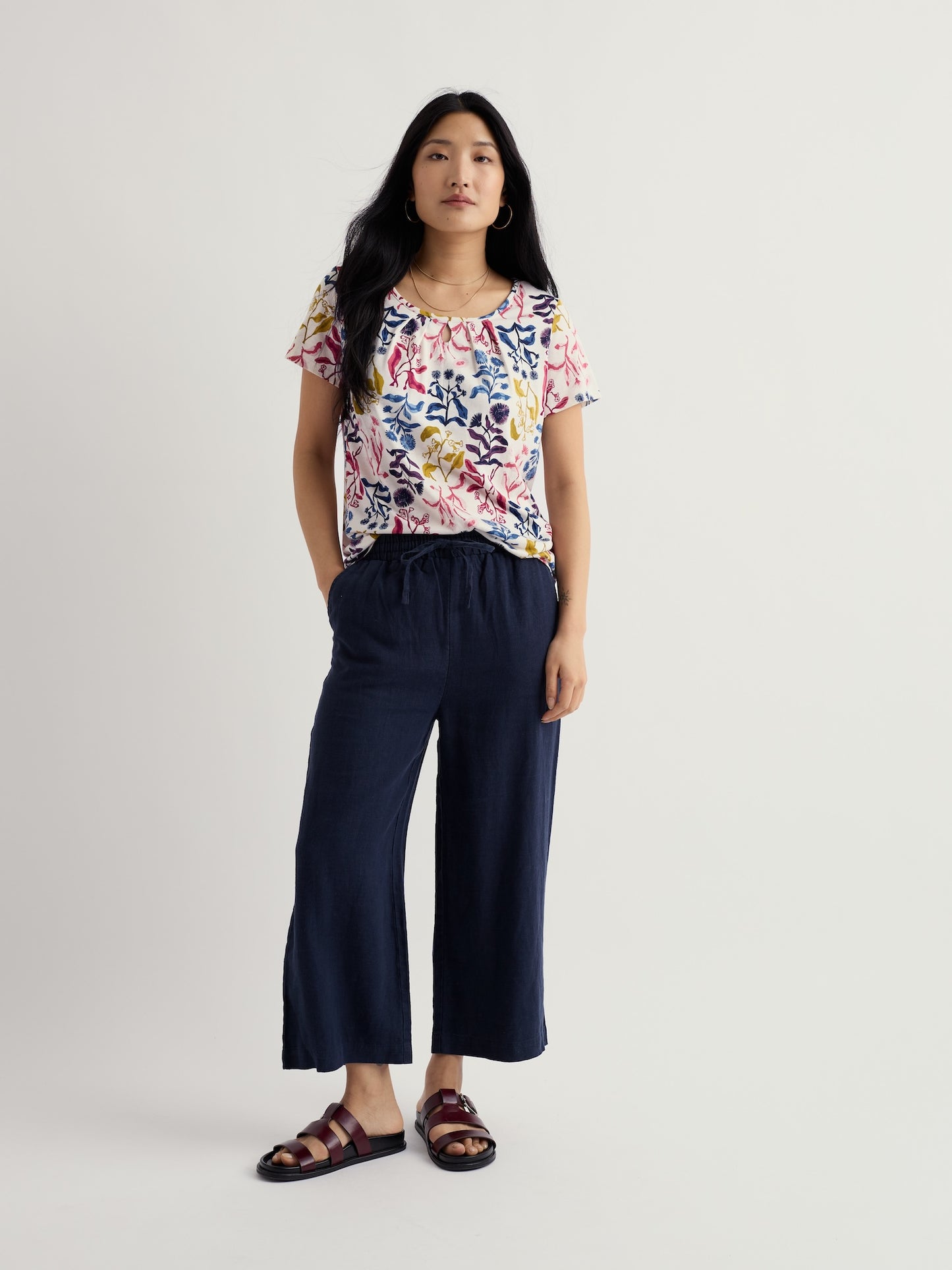 Appletree Keyhole Top