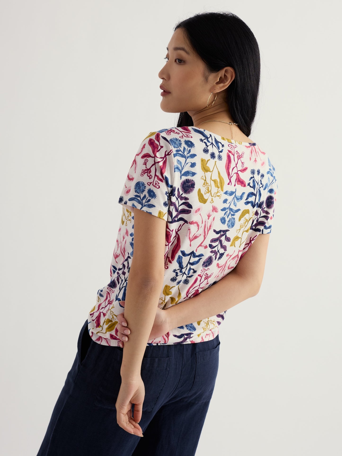 Appletree Keyhole Top